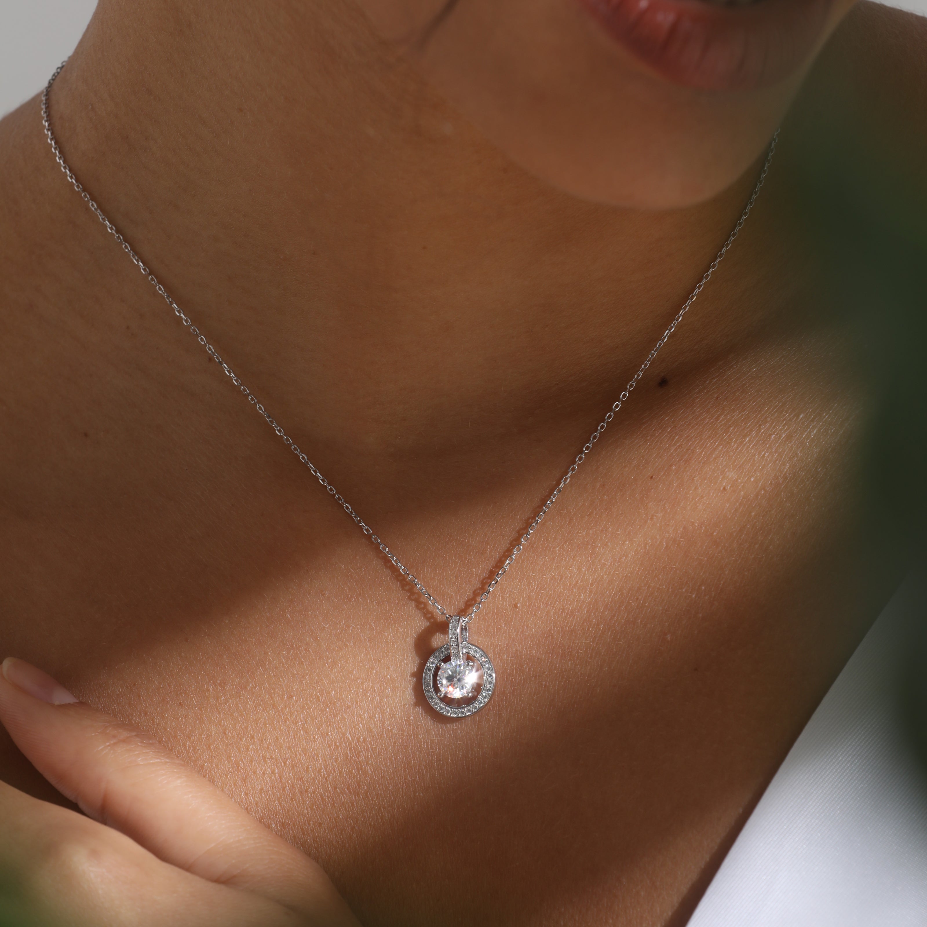 Handmade Sterling Silver Necklace Circle Halo Moissanite Pendant With Gift Wrapped Box For Her Woman Wife Girlfriend Daughter Present For Birthday Valentine Wedding Anniversary