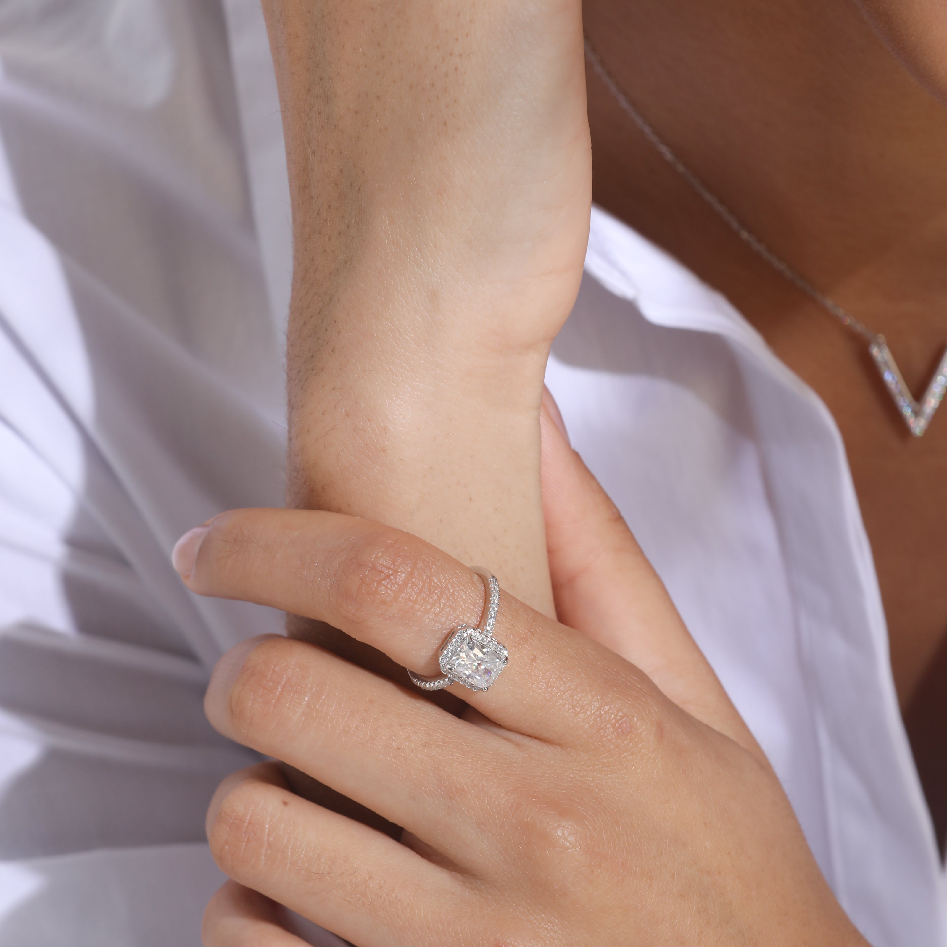 Handmade Sterling Silver Ring 2.0ct Oval Shape Moissanite Pavé Setting Proposal Solitaire With Gift Wrapped Box For Her Woman Wife Girlfriend Engagement Birthday Valentine Anniversary